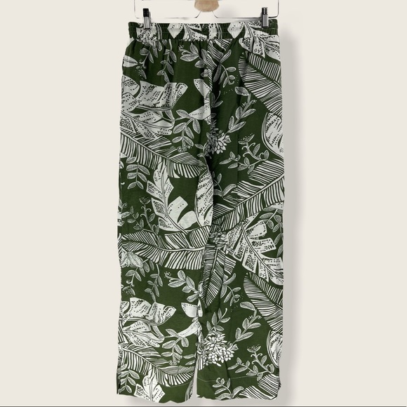 NWOT Green tropical pants - Picture 2 of 4